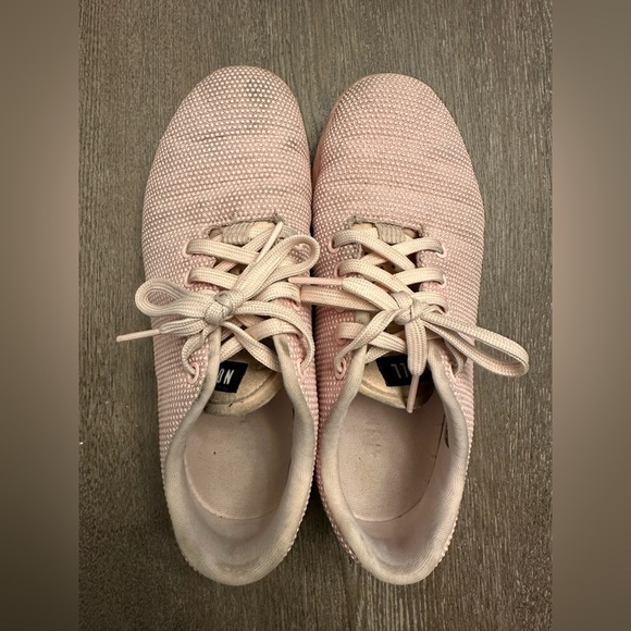 NOBULL LIGHT PINK TENNIS SHOES - Size 8 - Picture 2 of 8